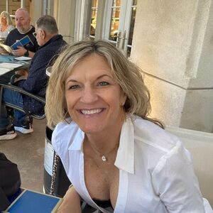 Meet your Posher, Gillian